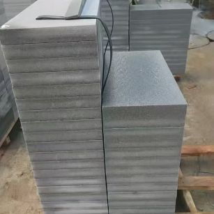 广州 芝麻灰火烧面300*600*50地铺石材