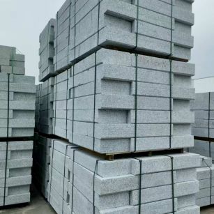 广州 路沿石，板板正正的路沿石