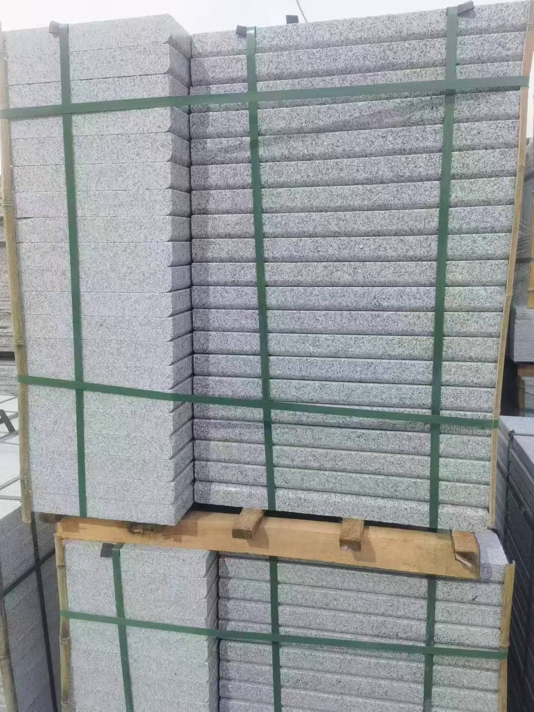 广州 5公分芝麻白，倒斜角，室外楼梯踏步