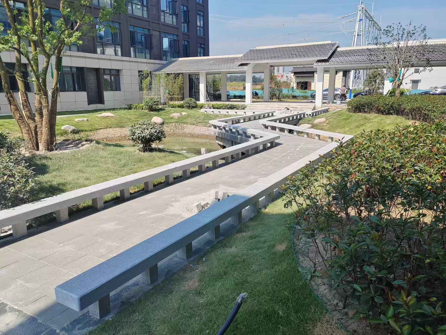 广州 芝麻灰小区坐凳&栏杆安装效果