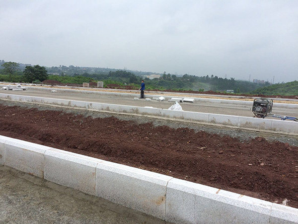 广州花岗岩路沿石在市政道路上的应用