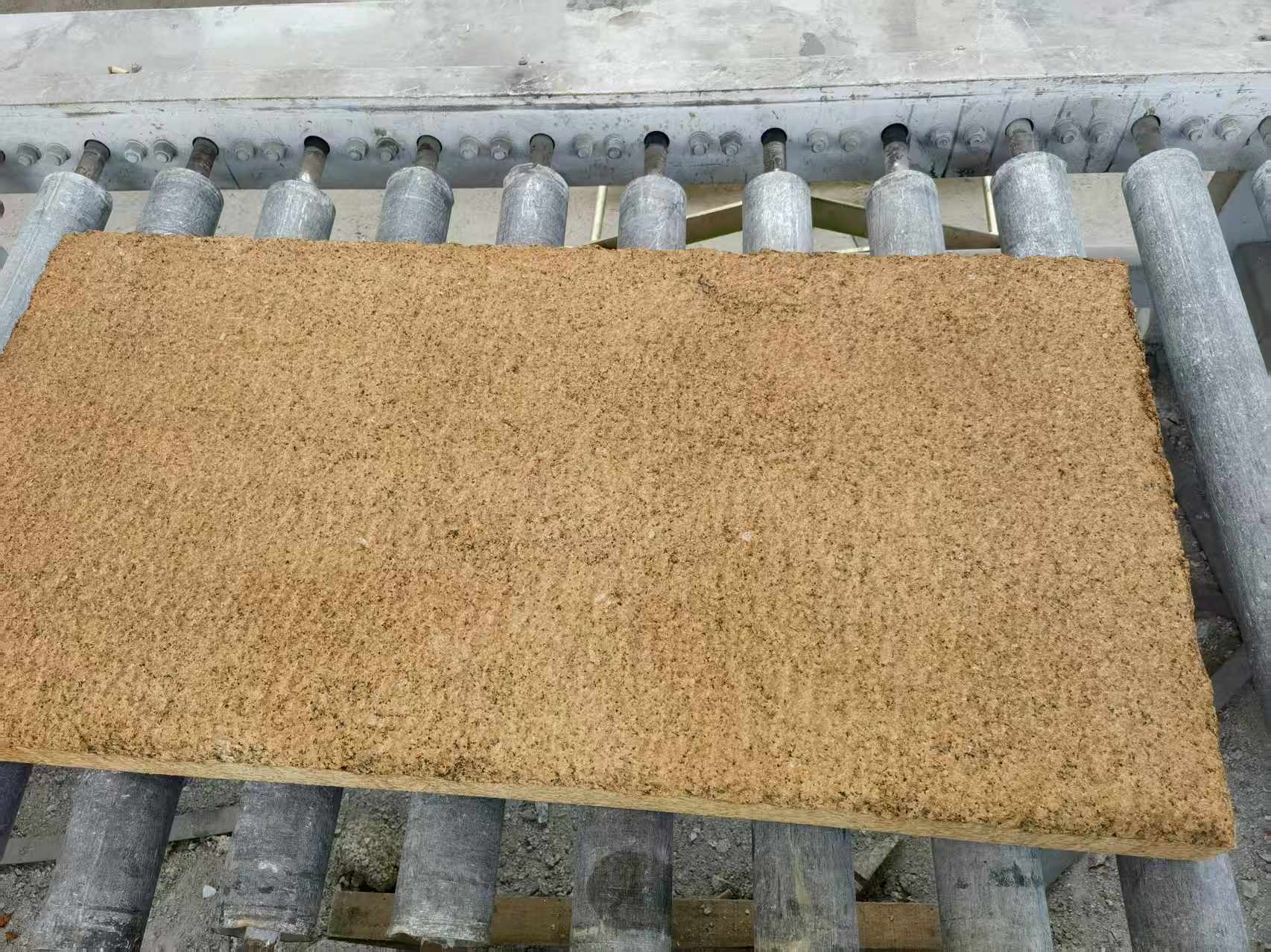 广州 菠萝面老石板，做旧仿古石，流水线生产加工