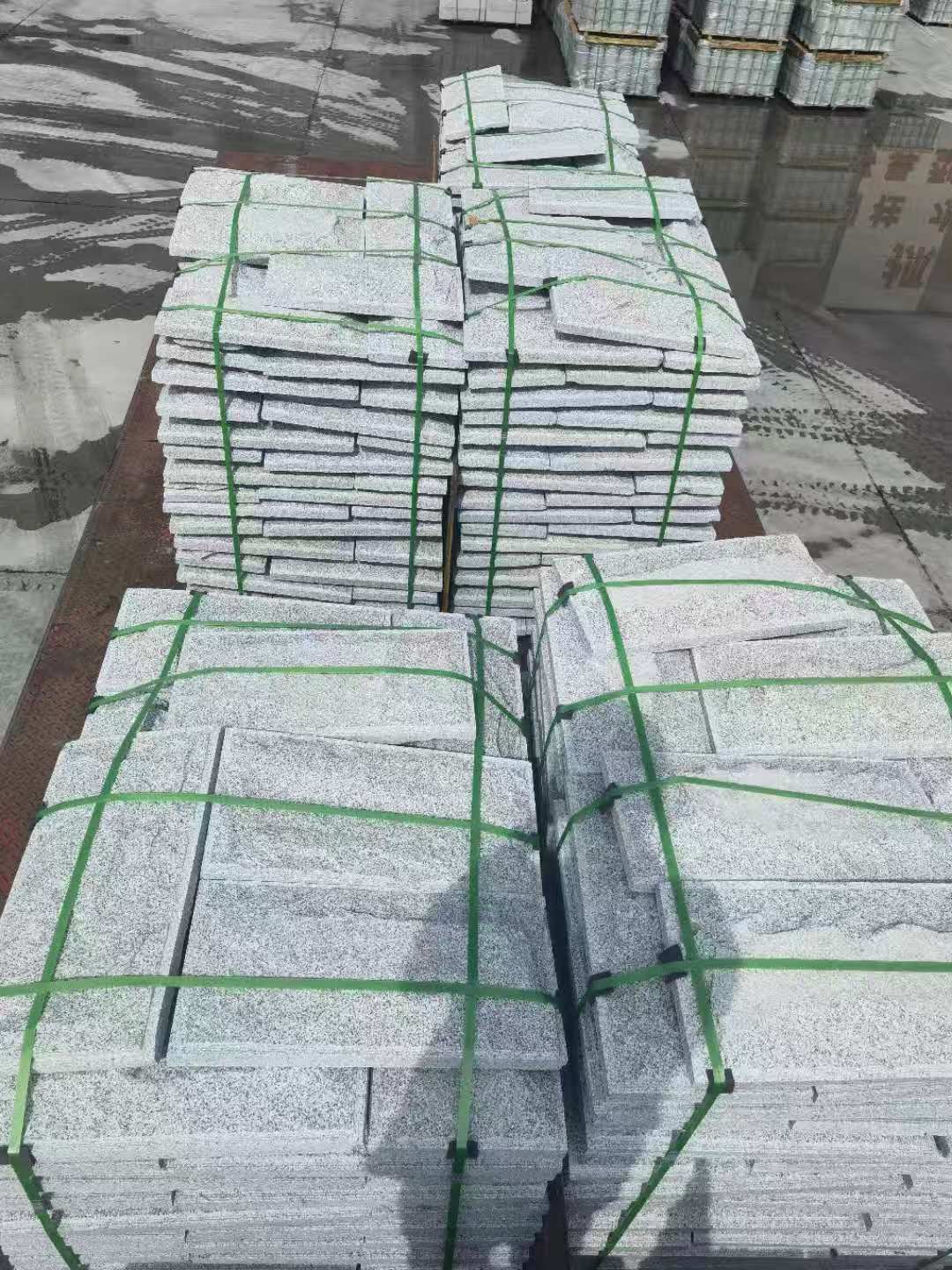 广州 芝麻白蘑菇石装车出货