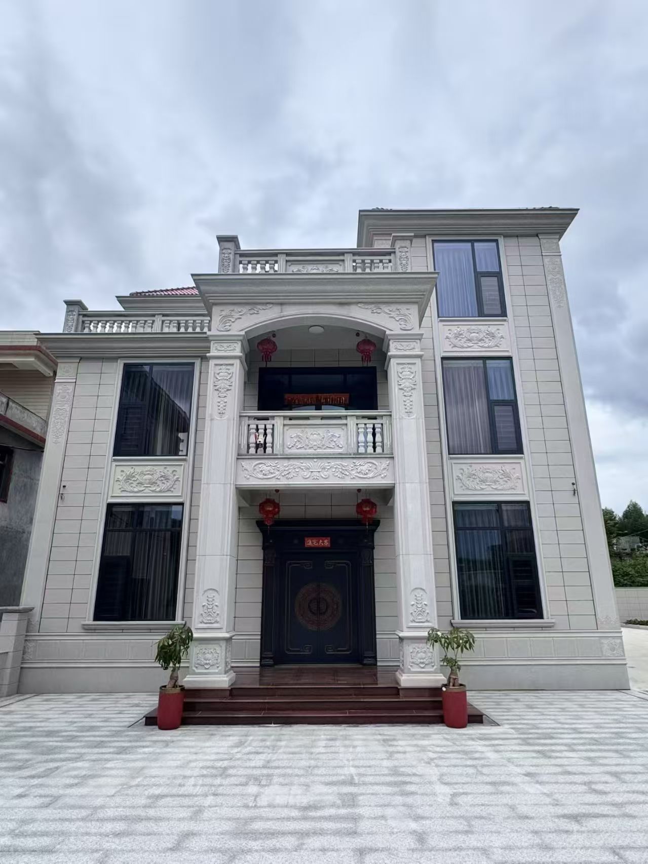 广州 芝麻白石材别墅干挂案例展示