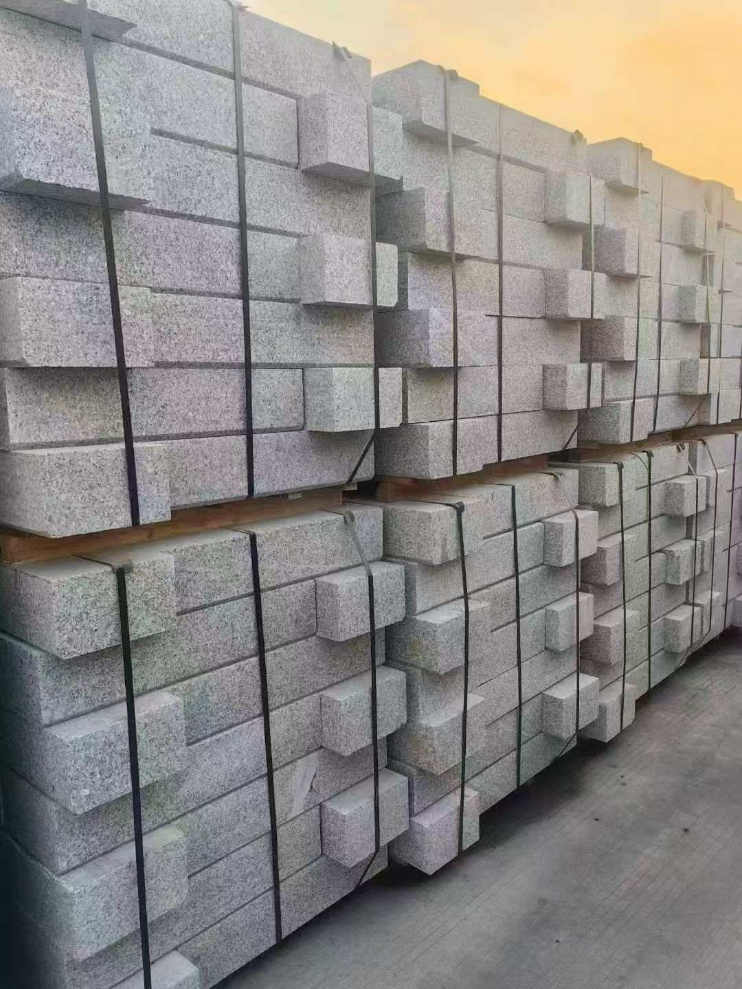 广州 芝麻白路沿石