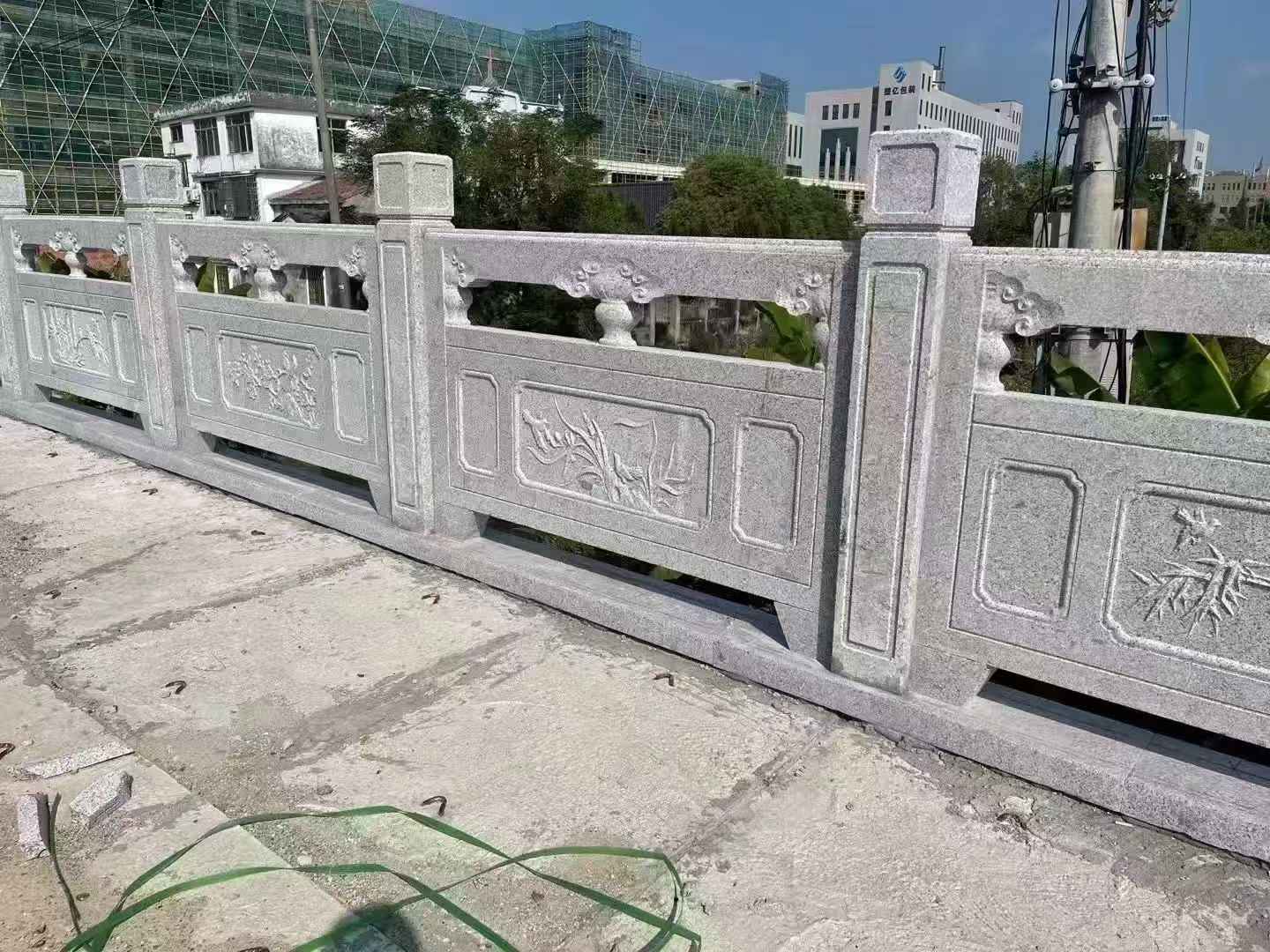 广州 芝麻白栏杆